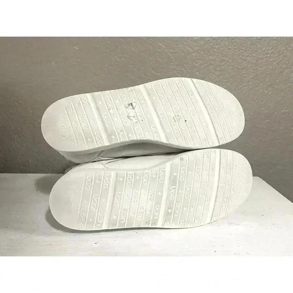 Ugg W karisa everlasting size 6 US Women Winter Boots - Picture 8 of 8